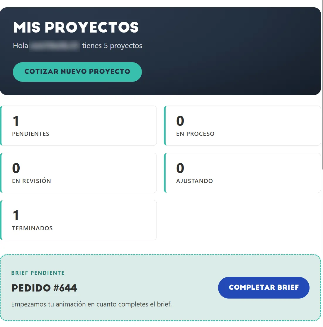 Panel «Mis proyectos» con contadores de proyectos por estado y la tarjeta de un pedido con el botón «Completar brief».
